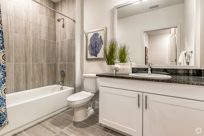 1BR, 1BA - 689SF