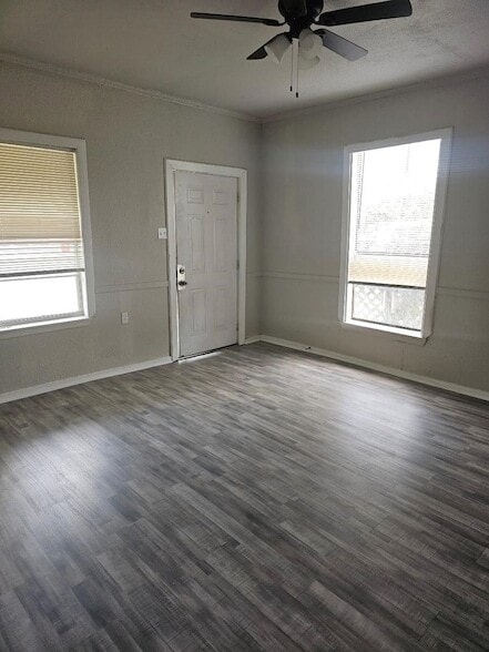 Photo - 8010 Miley St