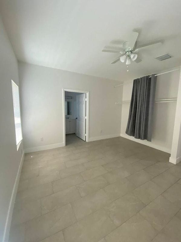 Photo - 2594 NW 20th St Unidad b