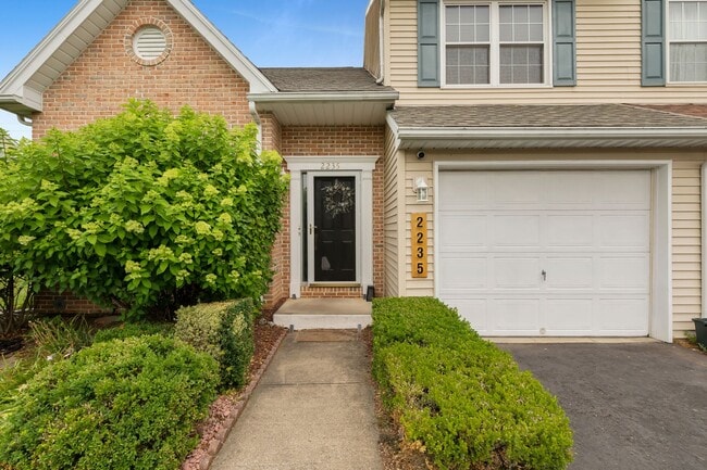 Photo - 2235 Briarwood Dr