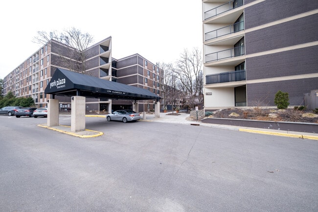 Photo - 7200 York Ave S