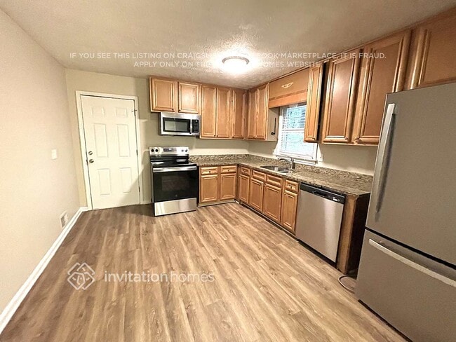 Photo - 1398 Yates Ave
