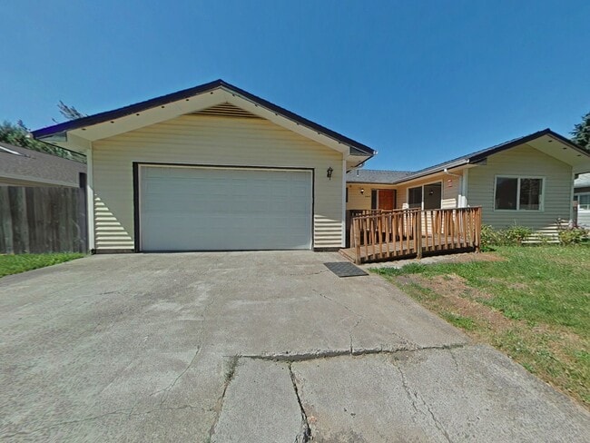Building Photo - 4 Bedroom House ~ Albany