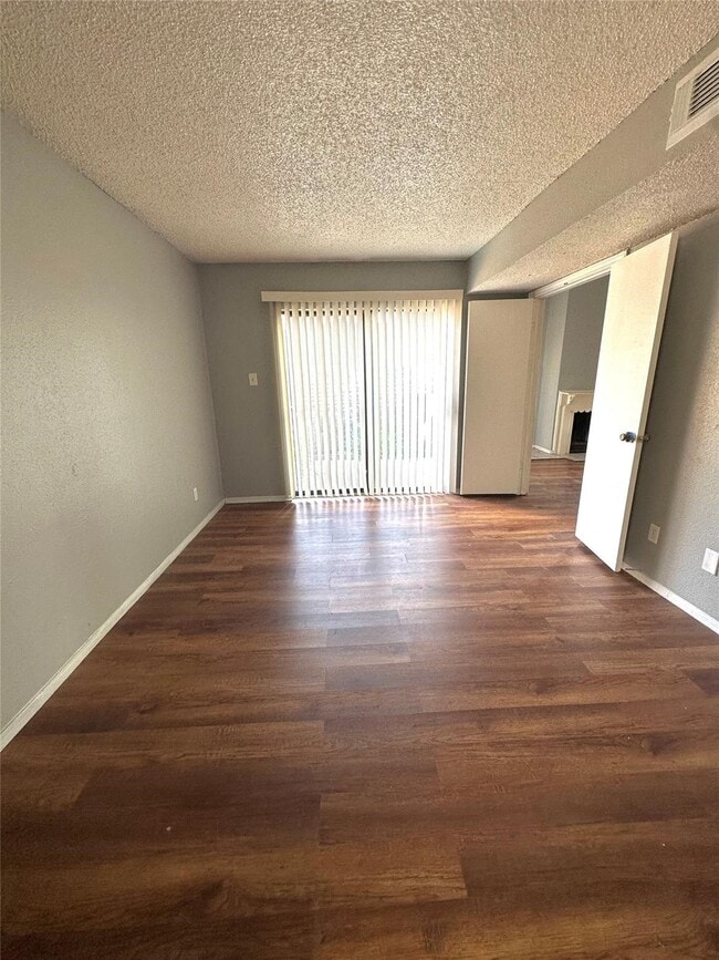 Building Photo - 200 Pecan Dr Unit 603 Rental