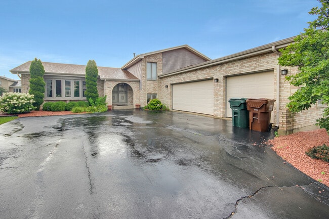 Photo - 19018 Nightingale Ln