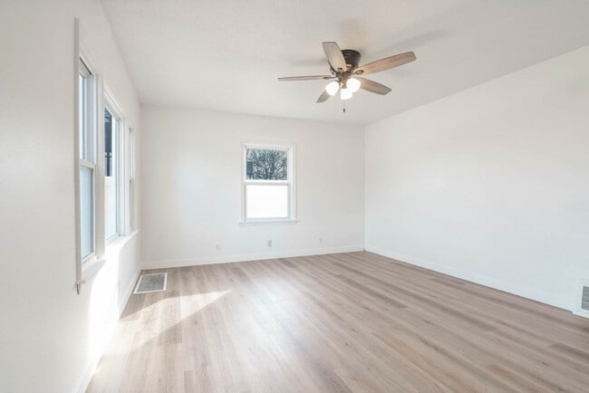 2303 Main St