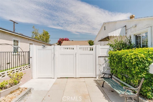 2027 Bonita Ave