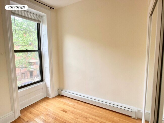 Photo - 259 Hewes St