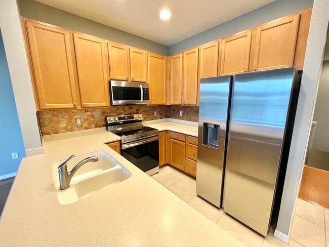 Kitchen - 7230 Hamilton Rd
