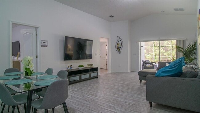 Photo - 959 Sandy Ridge Dr