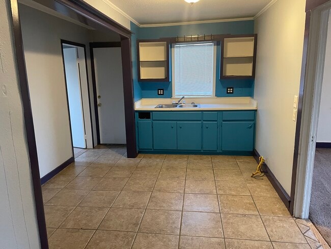 Photo - 110 S Alabama St