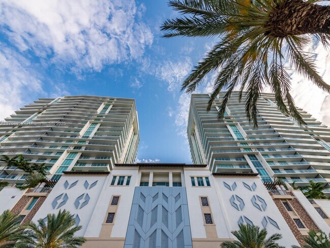 Building Photo - 300 Sunny Isles Blvd Unit 5-1605 Rental