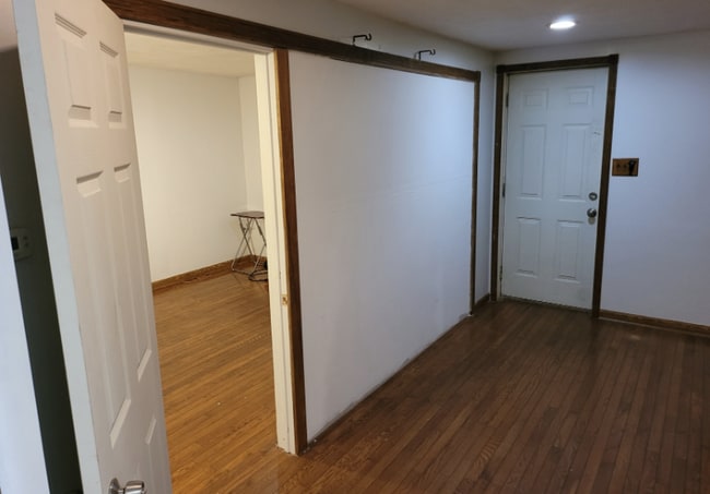 Photo - 6400 Harthorn Ave