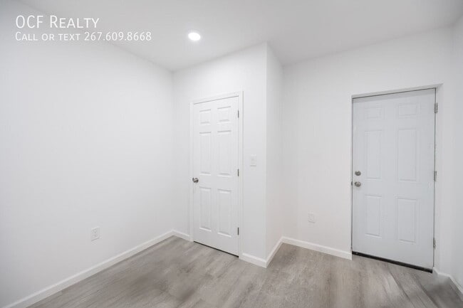 948 Belmont Ave Unit 1