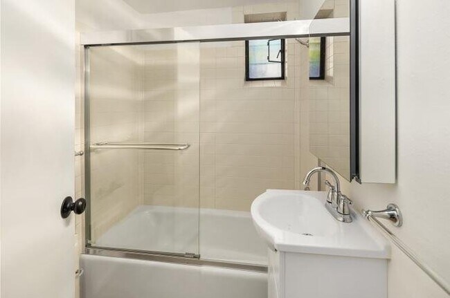 Photo - 909 4th Ave N Unidad H