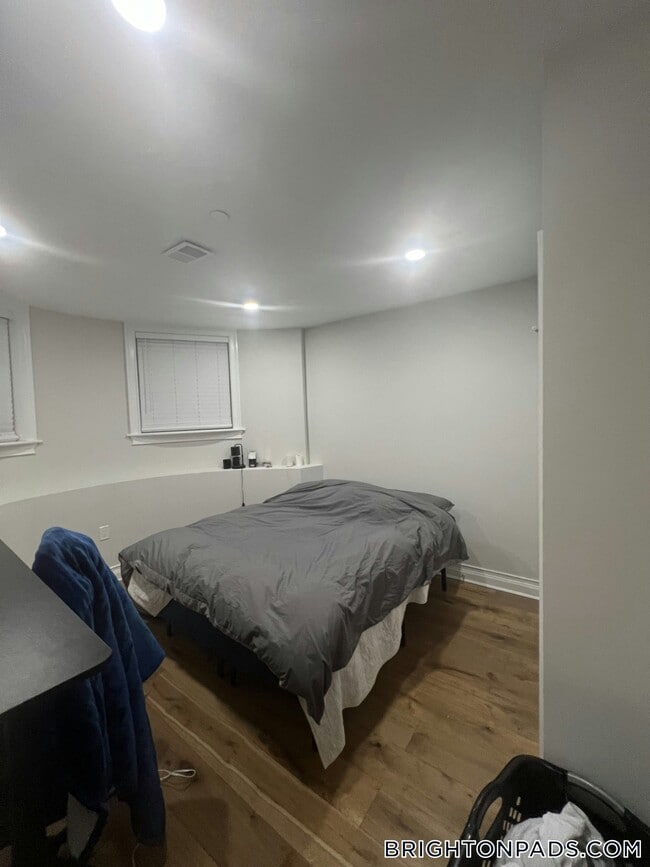 14 Mt Hood Rd Unit 1