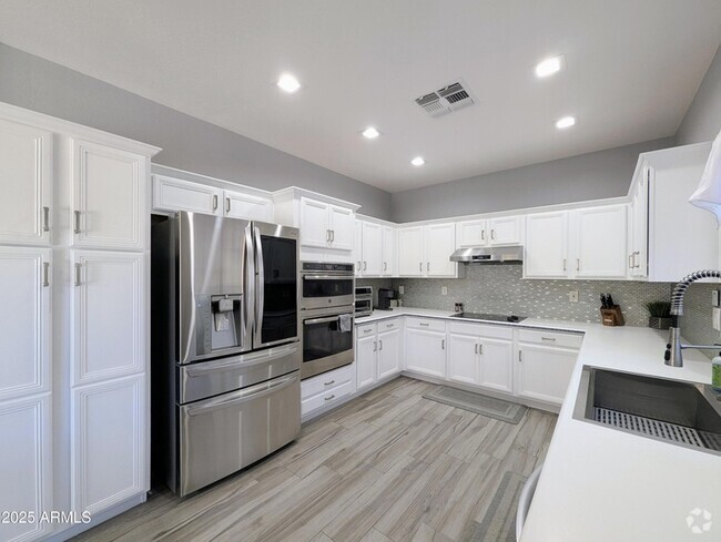 Building Photo - 16777 W Southampton Rd Rental