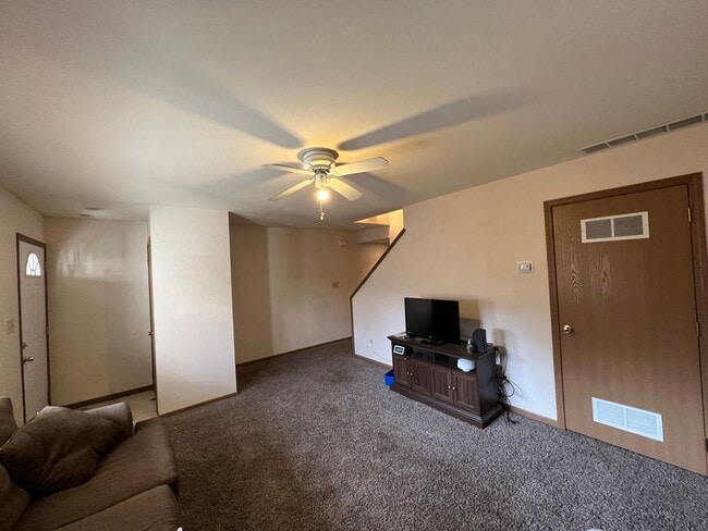 Photo - Pre-Leasing for 26/27 School Year