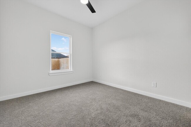 Photo - 1415 Farmhouse Ave