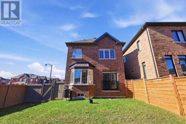 Photo - 42 Port Renfrew Ave