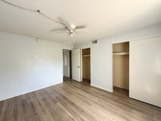 Photo - Close to Downtown Sarasota - 2/1 Condo - I... Unidad B
