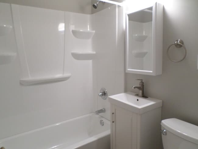 Building Photo - 816 Leavenworth St Unit 1