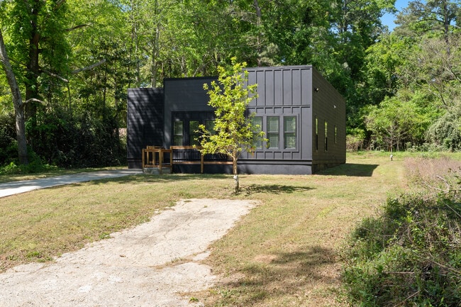 Photo - 101 Howell Dr SW