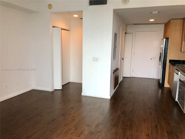 Photo - 60 SW 13th St Unidad 2519