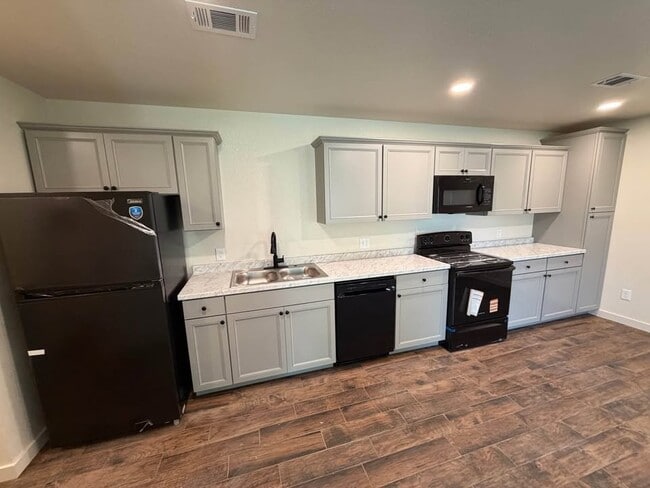 Photo - 132 Laura Anne Loop Unidad 132 Laura Anne