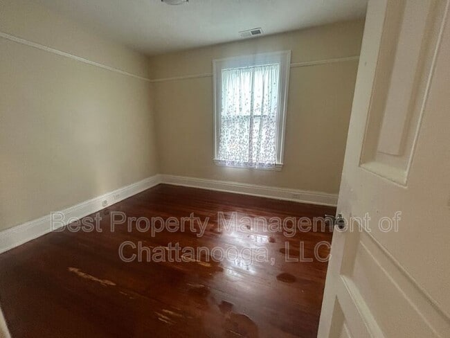 Photo - 209 Barnhardt Cir