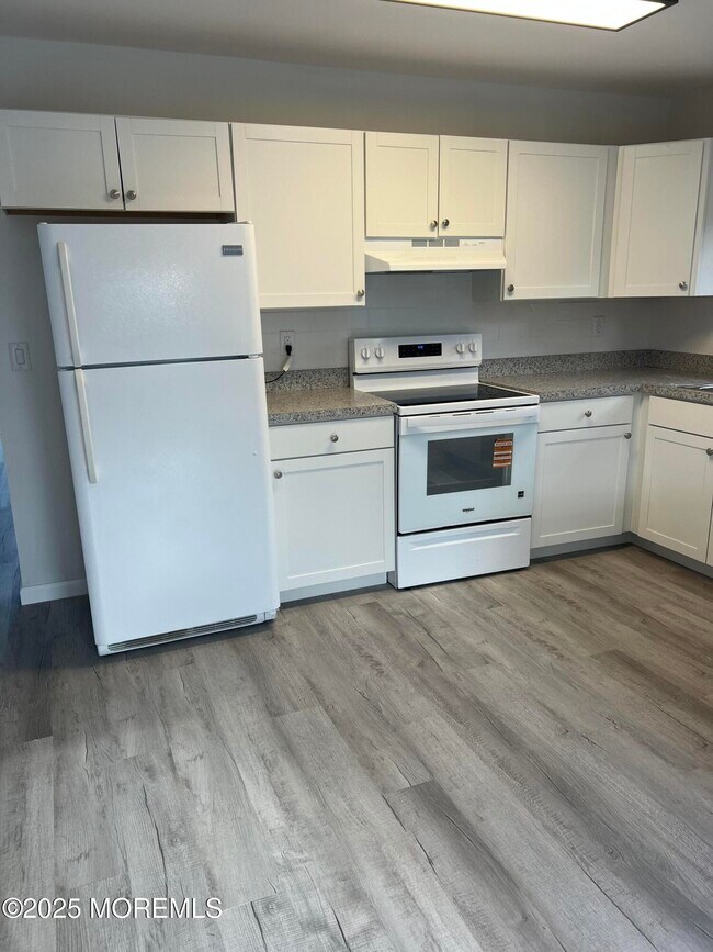 Photo - 327 Curacao St