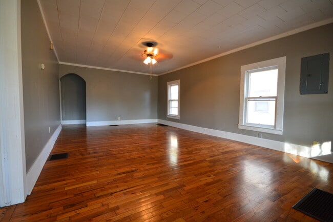 Photo - 3 Bedroom Home with lots of EXTRAS