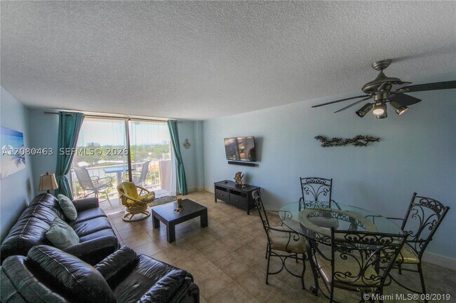 Photo - 2350 NE 135th St Unit 507