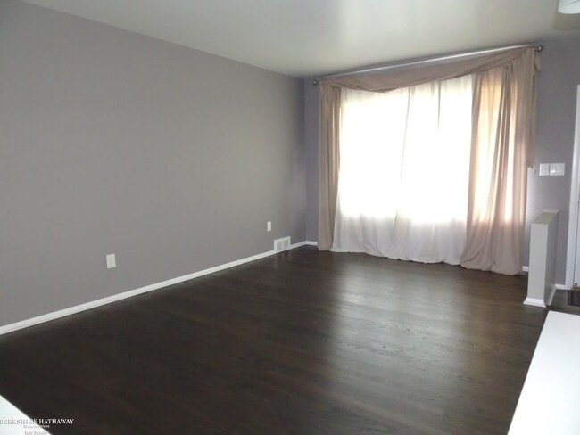 Photo - 32106 Gainsborough Dr