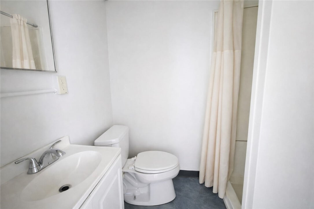 Photo - 110-112-112 Seneca St