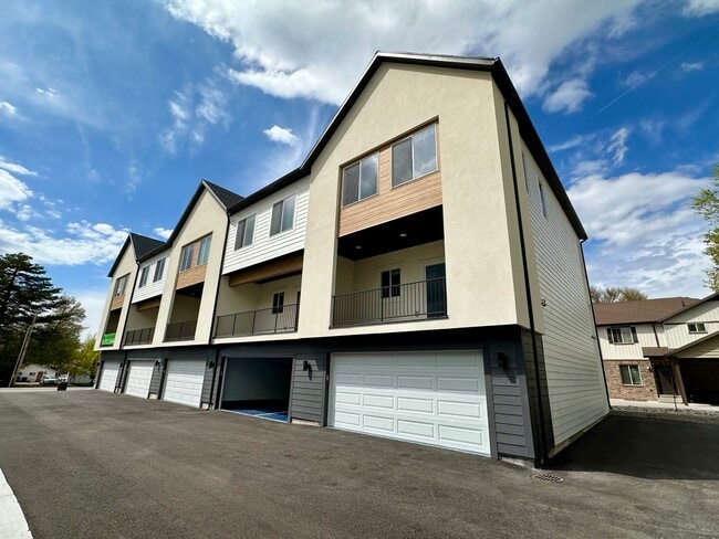 Photo - The Main Unit 101 Bedroom 2