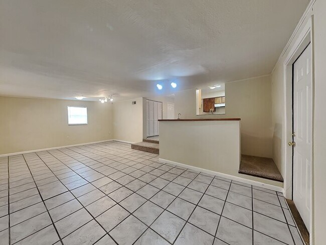 Photo - 216 Carla Ann Ct