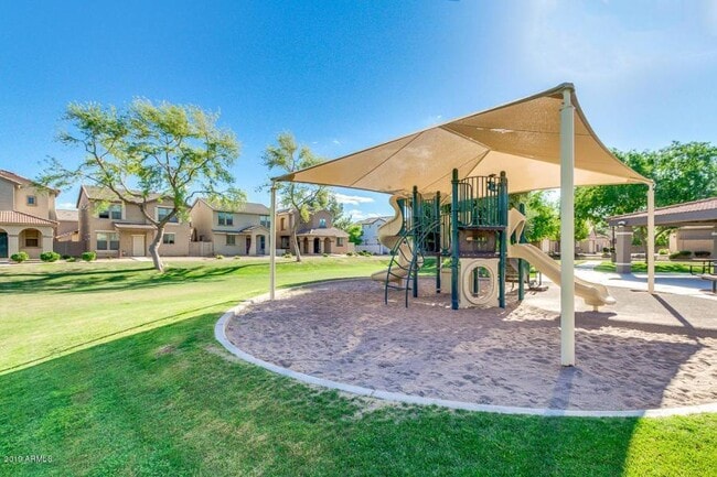 Photo - 1977 E Emily Ln