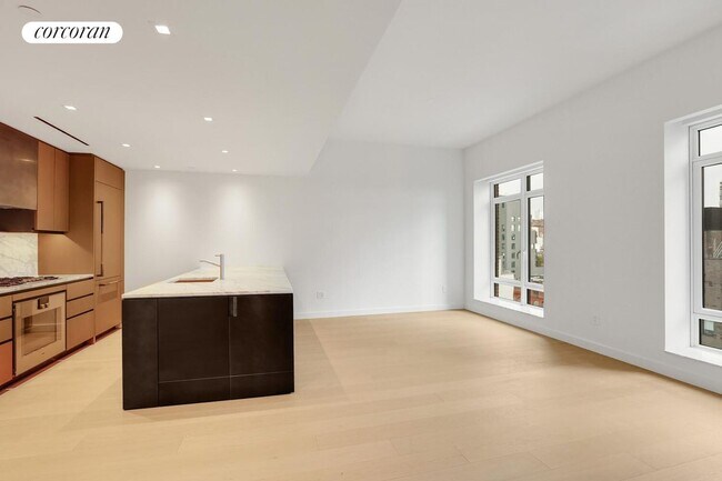 Building Photo - 555 W 22nd St