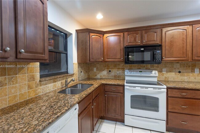 Photo - 2700 N Seacrest Blvd