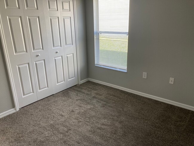 Building Photo - 447 Knightsbridge Cir