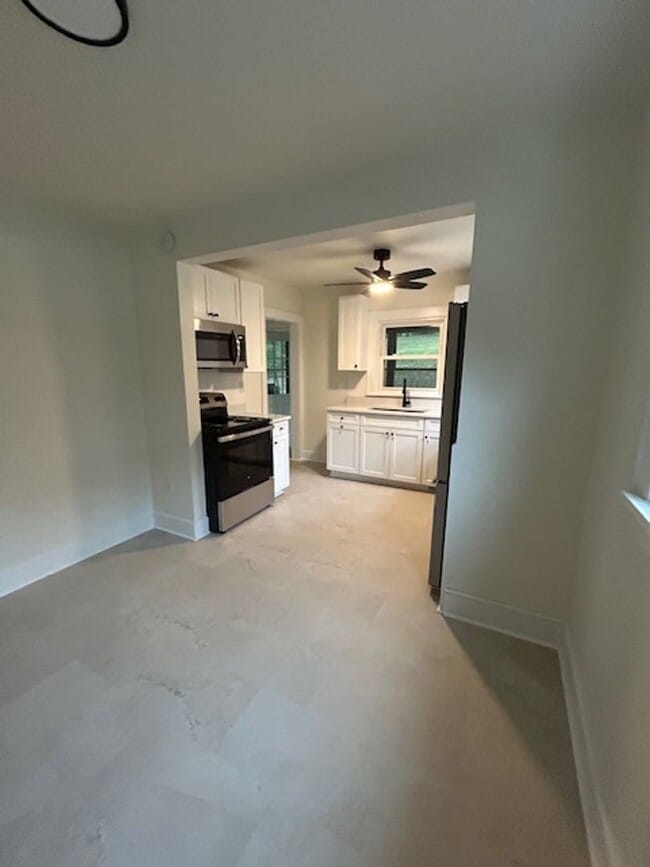 Photo - 408 Orchard Dr