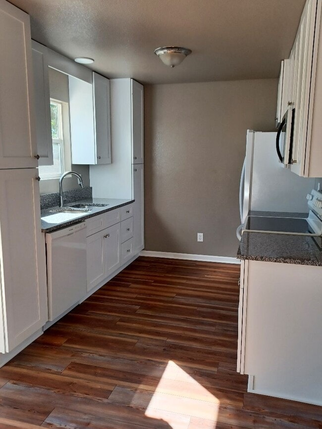 Photo - 3200 Rock Point Ct