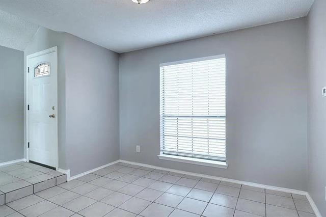 Photo - 1400 Paintbrush St