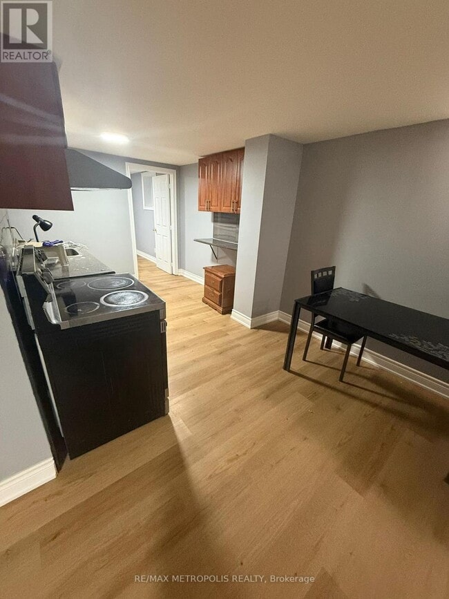 Photo - 51 William Honey Crescent