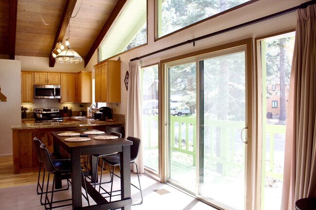 Photo - Introducing Your Ideal Retreat in a Prime Location!