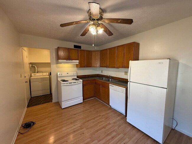 Photo - 2450-2452 Hiawatha St Unidad 2450