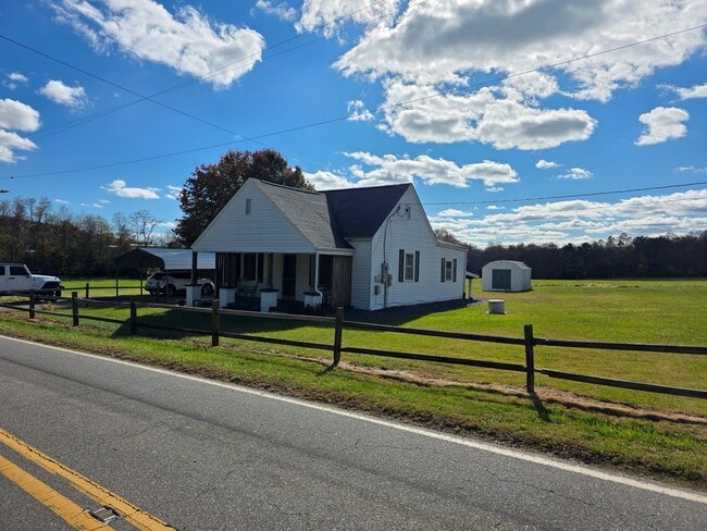 Photo - 2 Bed 1 Bath home Country Living