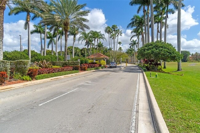 Photo - 15825 SW 11th St