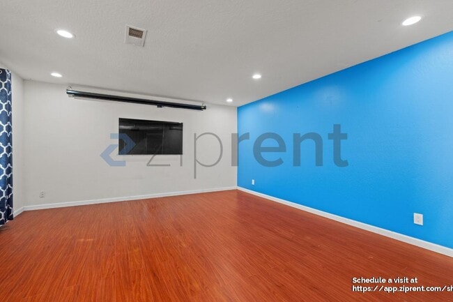 Photo - 32445 Lake Barlee Ln